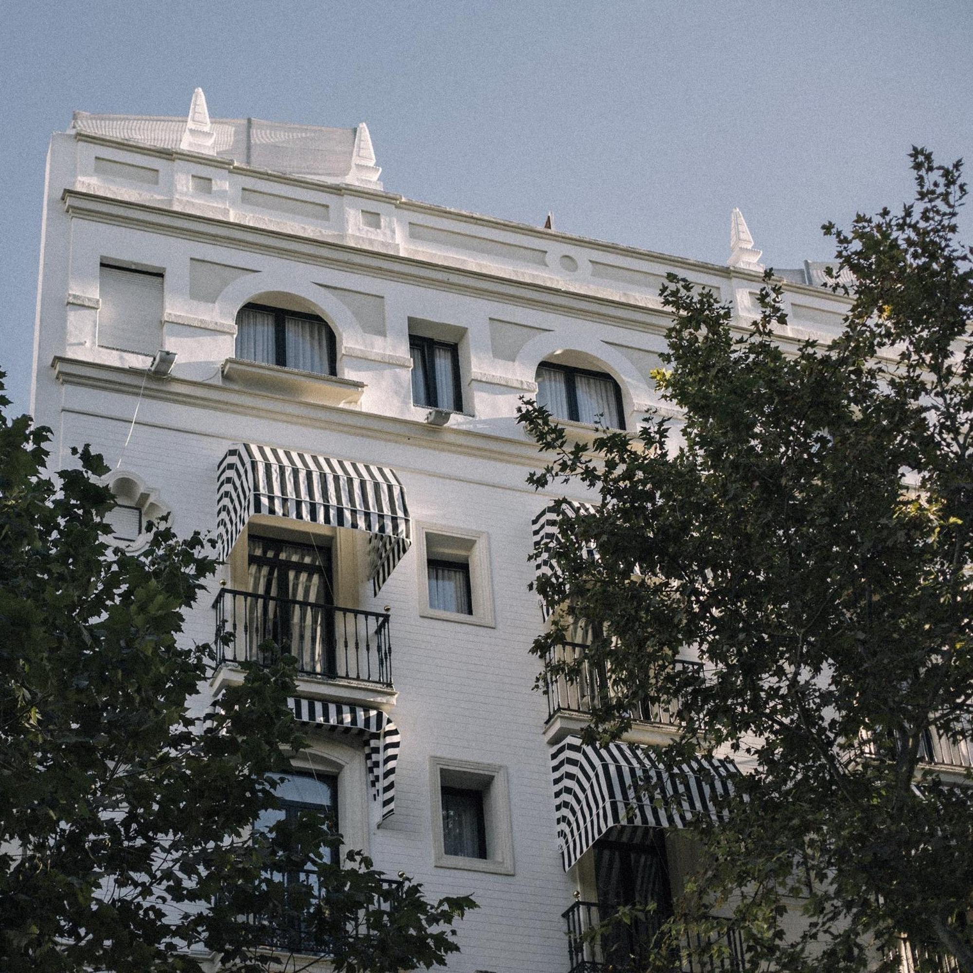 Petit Palace Puerta De Triana Siviglia Esterno foto